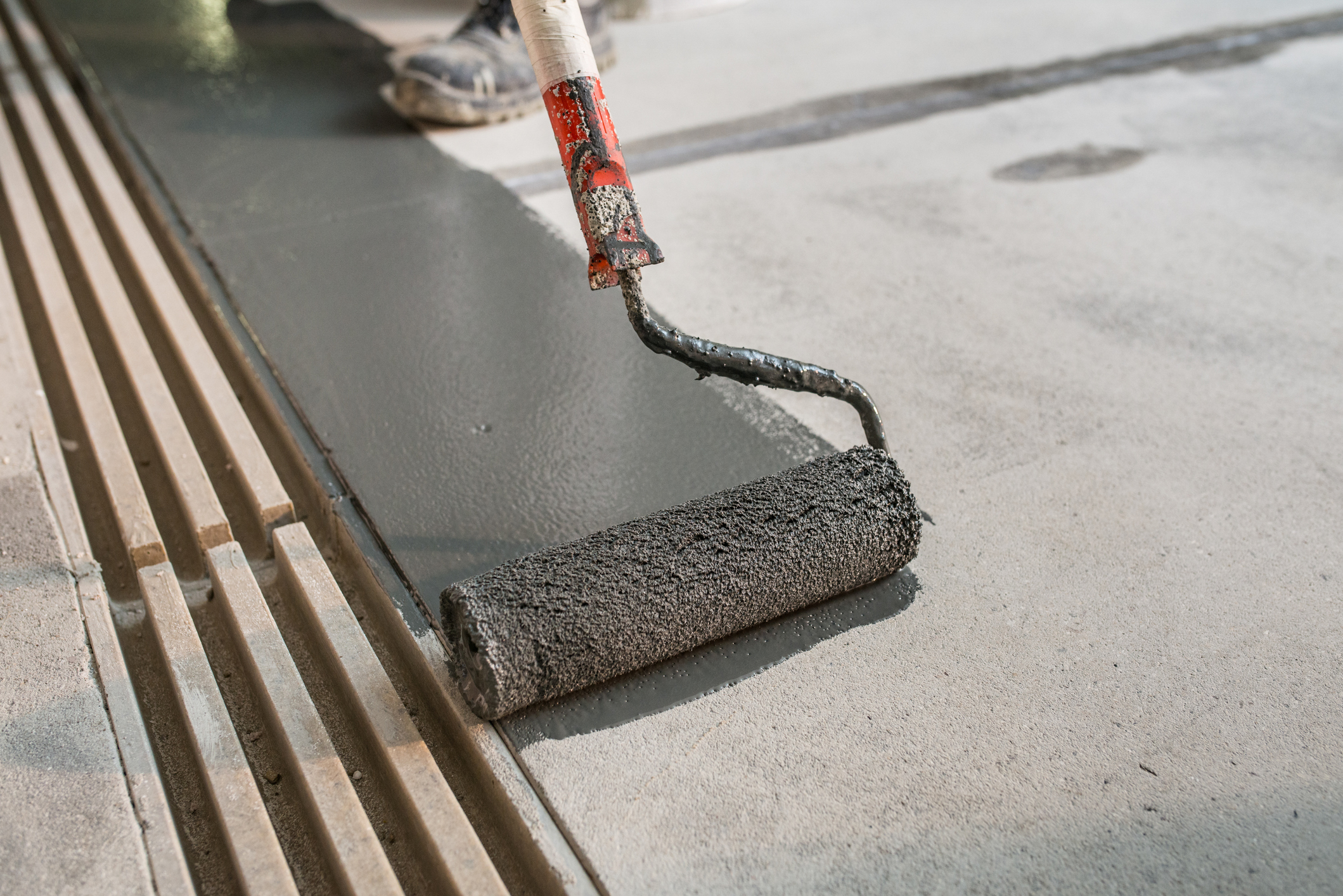 How to Paint Your Driveway with White Knight Ultra Pave®